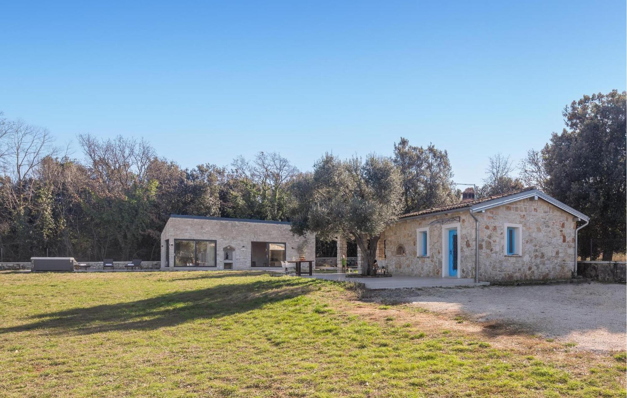 Holiday home 2 Bedroom Lovely In Rovinj