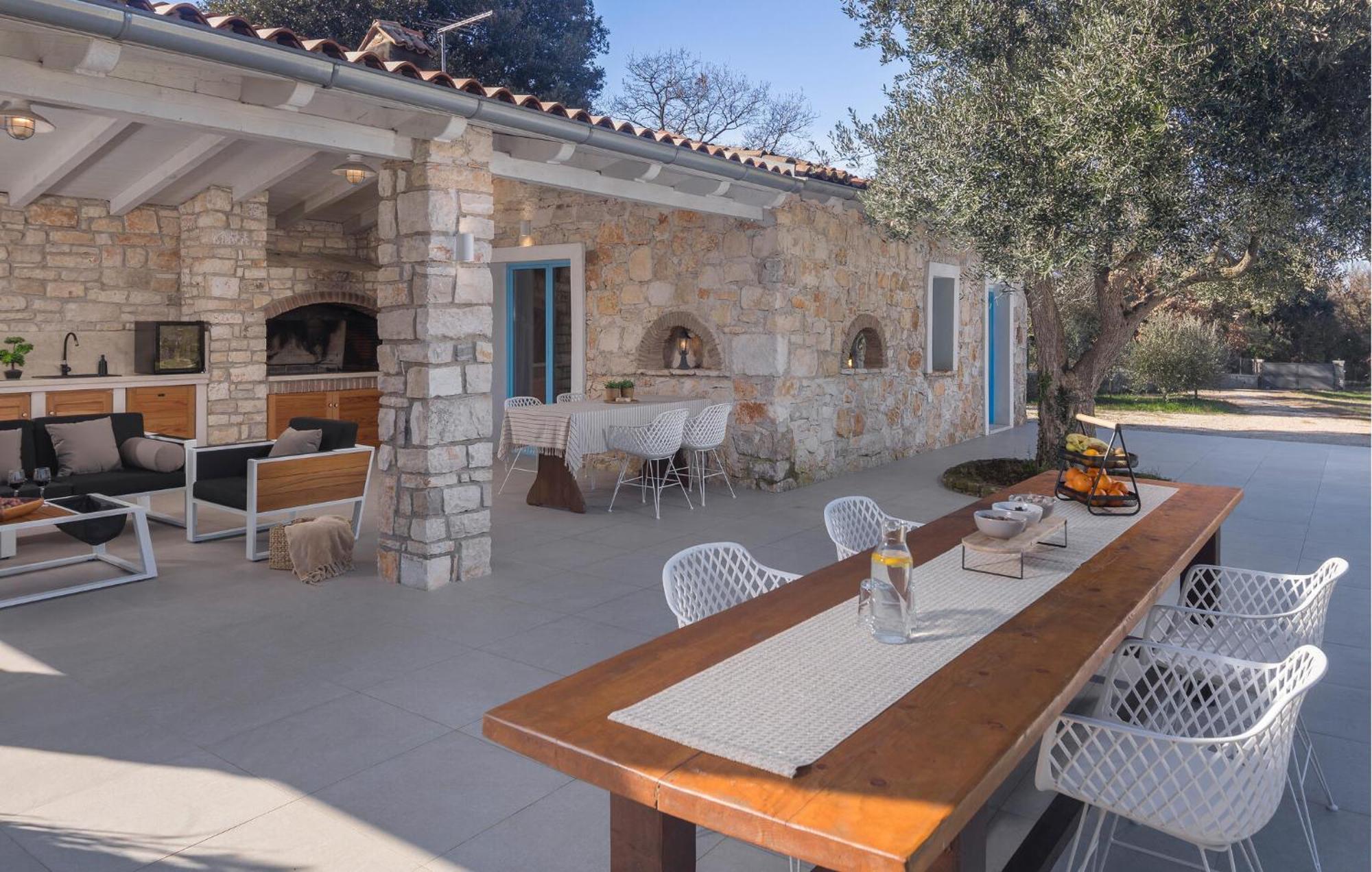 Holiday home 2 Bedroom Lovely In